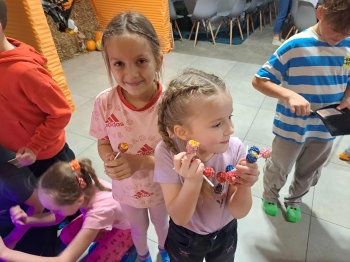 d821df69-ed38-4c08-9e21-239054392743