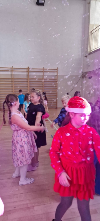 589615550_1348383213749230_2598906857450331168_n