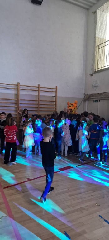 590228065_1348383433749208_6546022505188649858_n