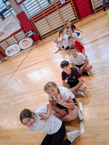 78a78ffc-3f6e-4ed5-8500-612dbc2f853d