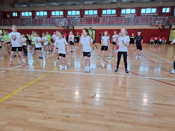 e5733170-c32b-4f9a-969a-34935591592a