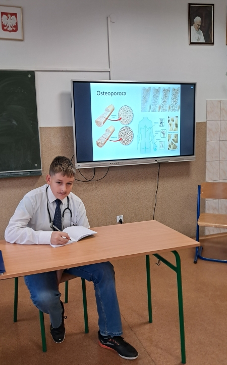 „Przychodzi pacjent do lekarza”… – nietypowa lekcja biologii