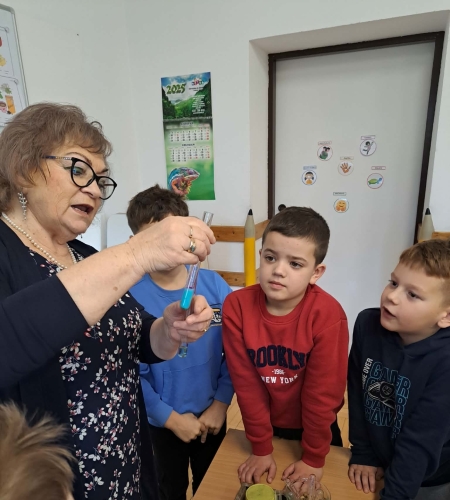 Wybuchowa lekcja chemii w klasach II